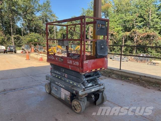 SkyJack 3219 Makazaste platforme
