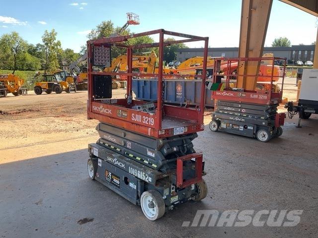 SkyJack 3219 Makazaste platforme