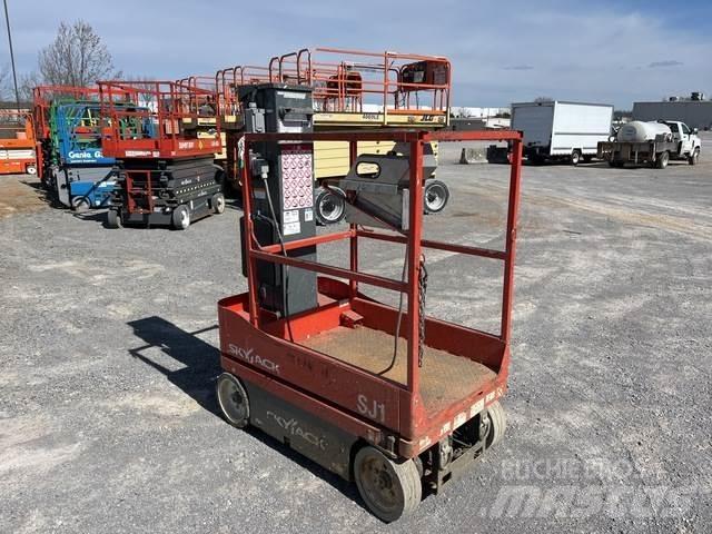 SkyJack SJ12 Jarbolne penjajuće platforme
