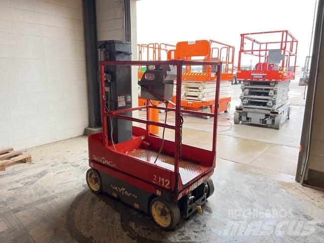 SkyJack SJ12 Jarbolne penjajuće platforme