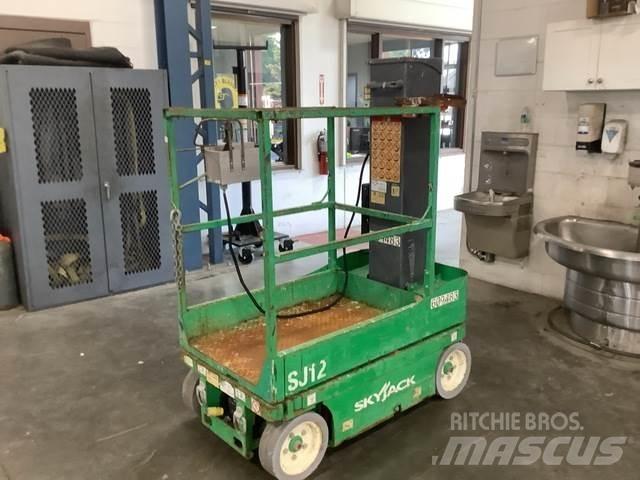 SkyJack SJ12 Jarbolne penjajuće platforme