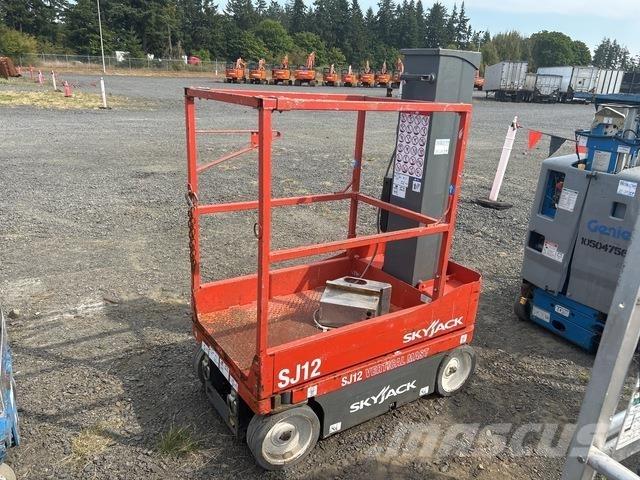 SkyJack SJ12 Jarbolne penjajuće platforme