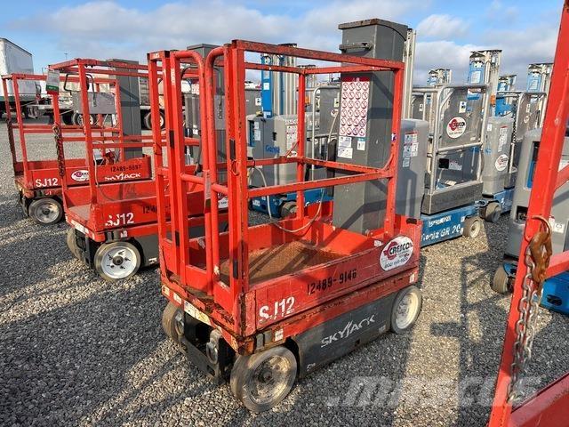 SkyJack SJ12 Jarbolne penjajuće platforme