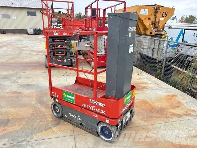 SkyJack SJ16 Jarbolne penjajuće platforme