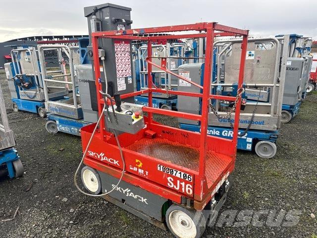 SkyJack SJ16 Jarbolne penjajuće platforme