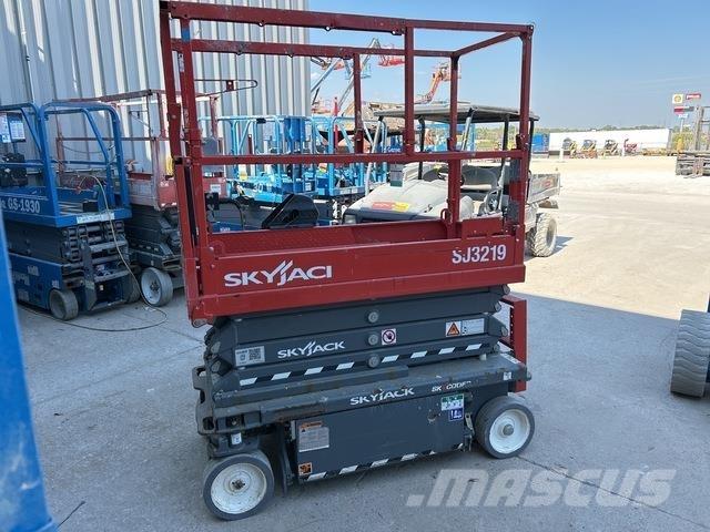 SkyJack SJ3219 Makazaste platforme