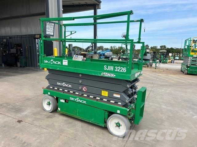 SkyJack SJ3226 Makazaste platforme