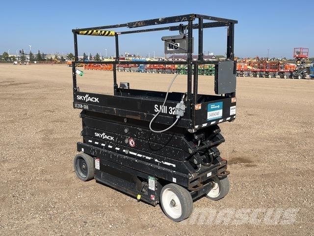 SkyJack SJ3226 Makazaste platforme