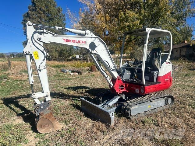 Takeuchi TB235 Bageri guseničari