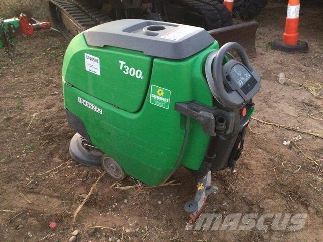 Tennant T300 Mašine za čiščenje i ribanje podova