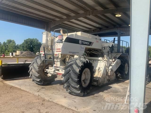 Terex RS446 Nabijači zemlje