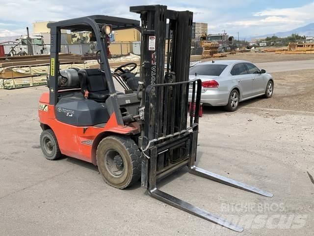 Toyota 7FGU25 Ostalo za građevinarstvo