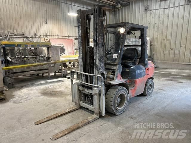 Toyota 7FGU32 Ostalo za građevinarstvo