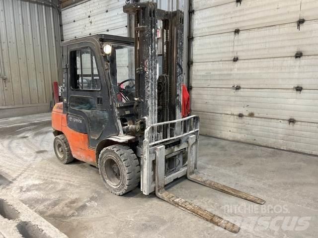 Toyota 7FGU32 Ostalo za građevinarstvo