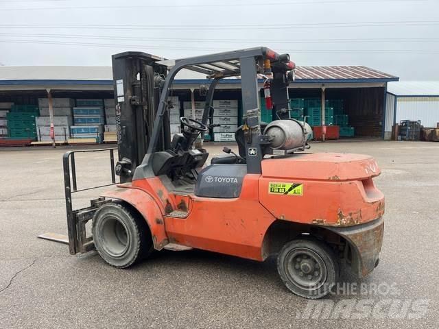 Toyota 7FGU45 Ostalo za građevinarstvo