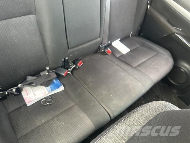 Toyota HiLux Ostalo