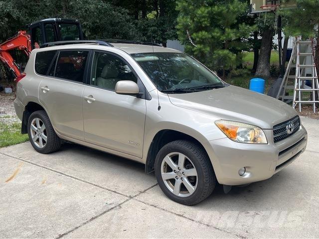 Toyota RAV4 Automobili