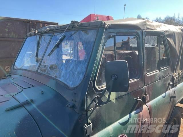  UAZ 469B Automobili