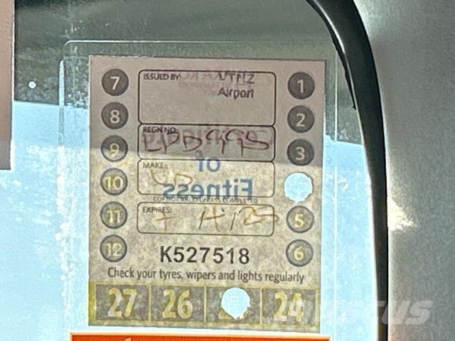 UD CW 26 390 Kamioni sa ciradom