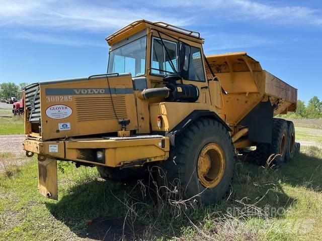 Volvo A25C 6x6 Zglobni damperi