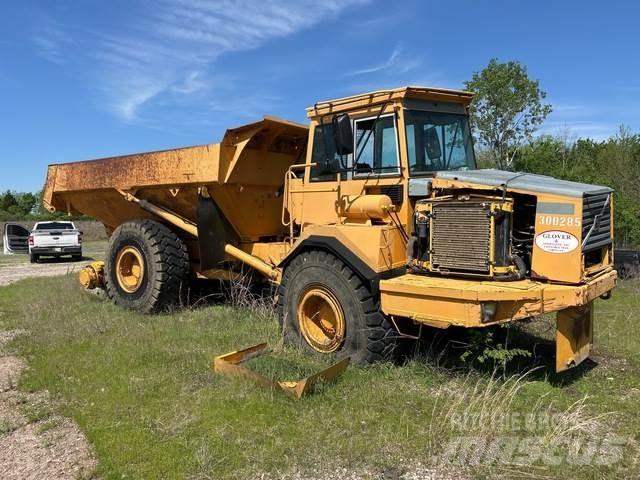 Volvo A25C 6x6 Zglobni damperi