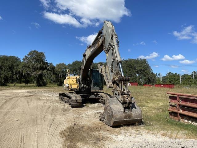 Volvo EC300DL Bageri guseničari