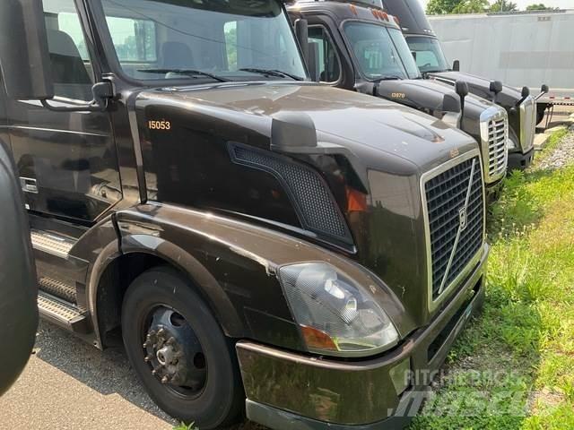 Volvo VNL Tegljači