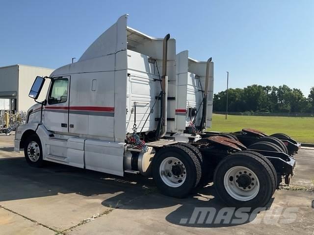Volvo VNL Tegljači