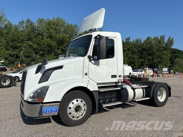 Volvo VNL Tegljači