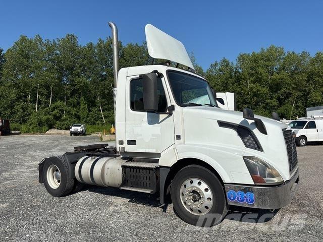 Volvo VNL Tegljači