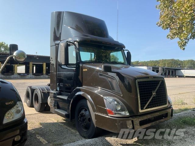 Volvo VNL Tegljači