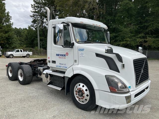 Volvo VNL Tegljači