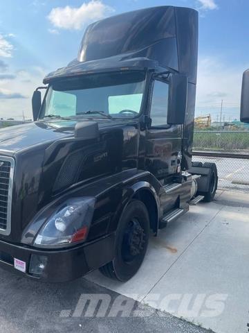 Volvo VNL Tegljači