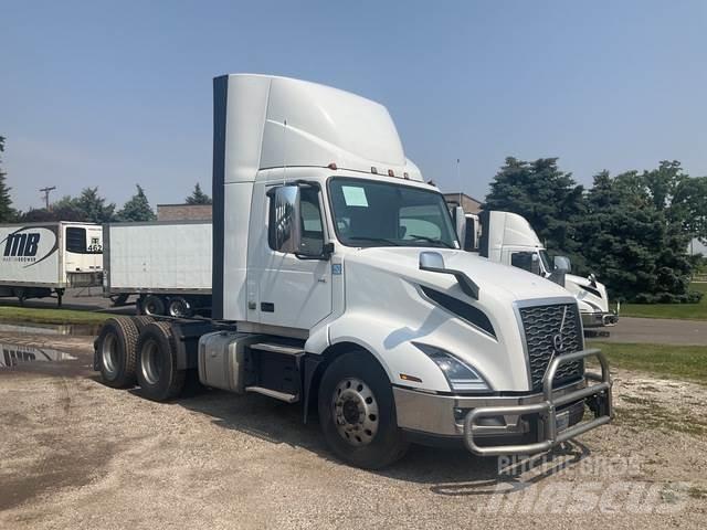 Volvo VNL 300 Tegljači