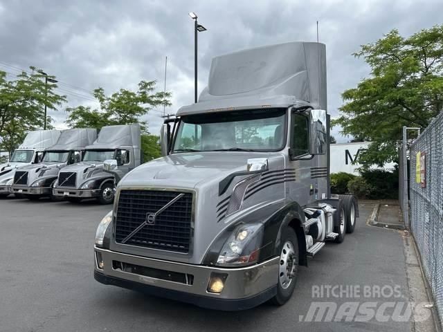 Volvo VNL 300 Tegljači
