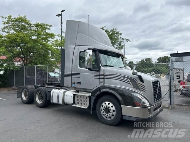 Volvo VNL 300 Tegljači