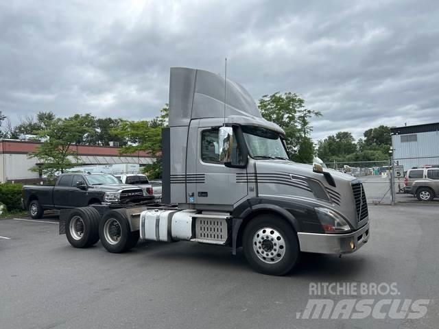 Volvo VNL 300 Tegljači