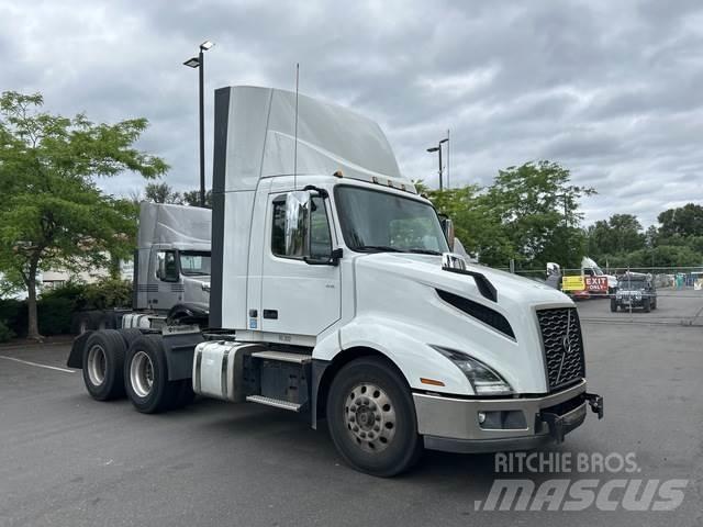 Volvo VNL 300 Tegljači