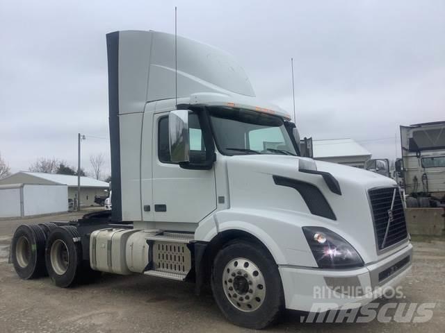 Volvo VNL300 Tegljači