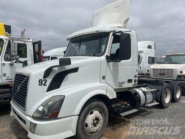 Volvo VNL64 Tegljači