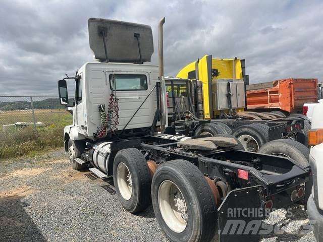 Volvo VNL64 Tegljači