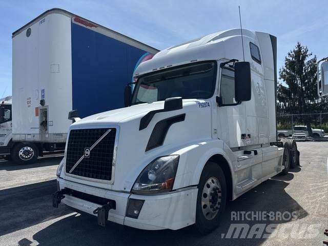 Volvo VNL64T Tegljači