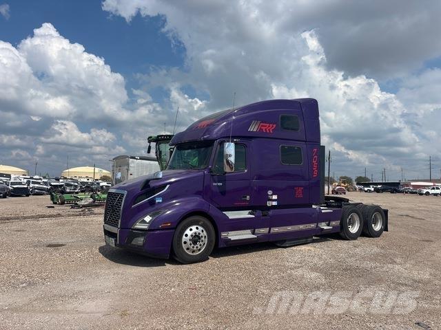 Volvo VNL860 Tegljači