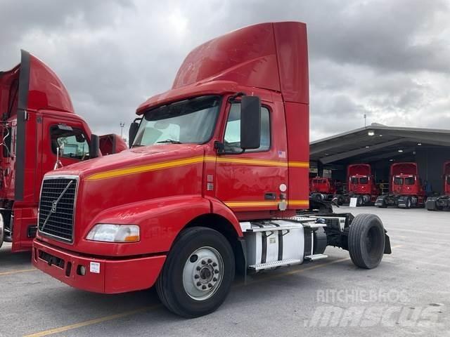 Volvo VNM Tegljači
