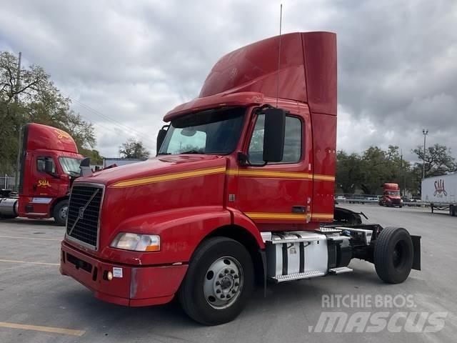 Volvo VNM Tegljači