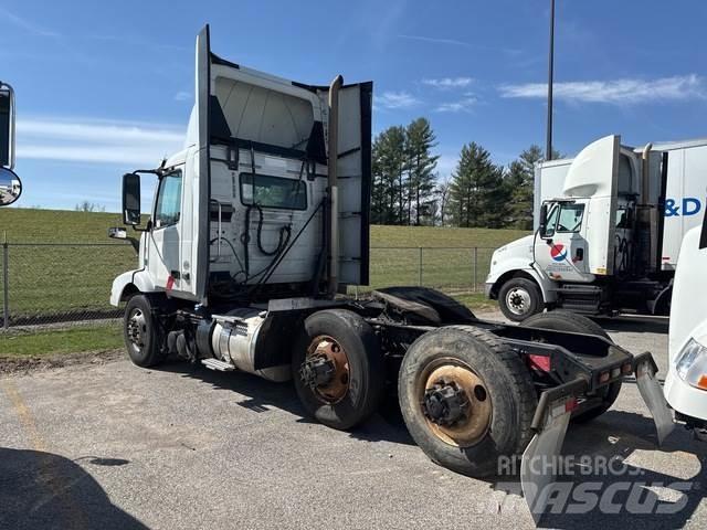 Volvo VNM Tegljači