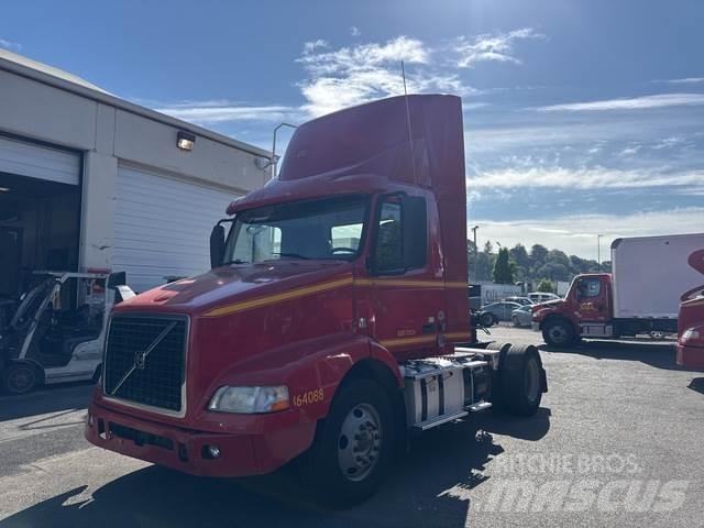 Volvo VNM Tegljači