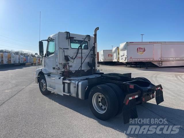 Volvo VNM Tegljači