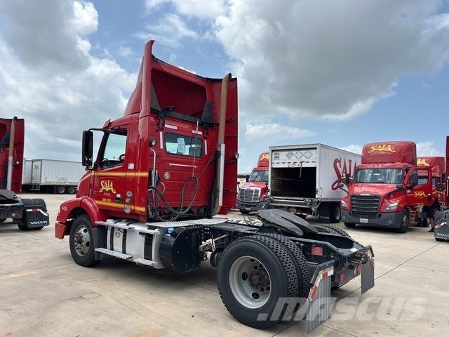 Volvo VNM Tegljači