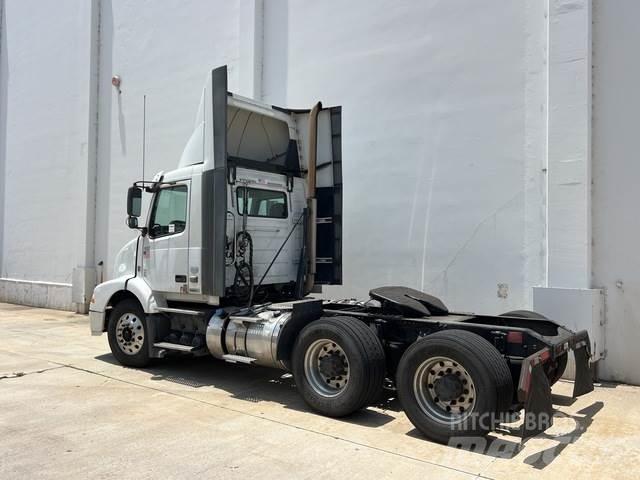 Volvo VNM Tegljači